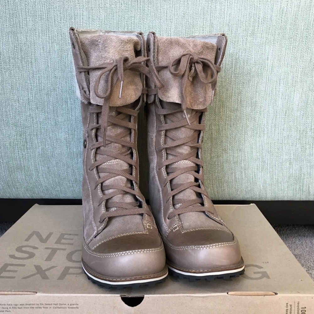 The North Face Snowtropolis Boots - Size 8